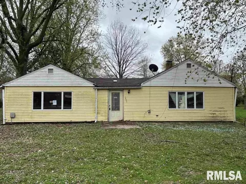 1400 E Chestnut St, Canton, IL 61520