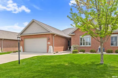 612 Thornridge Dr, Morton, IL 61550