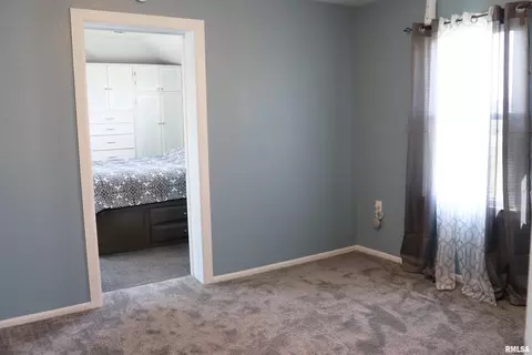 Bedroom - 9921 W Maple Ridge Rd, Mapleton, IL 61547 photo 8 of 12