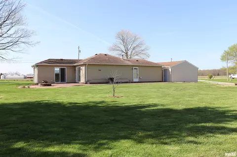 Exterior - 9921 W Maple Ridge Rd, Mapleton, IL 61547 photo 3 of 13