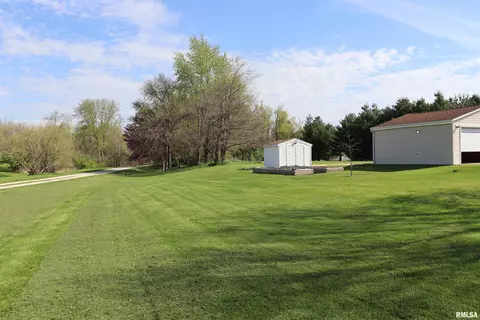 Exterior - 9921 W Maple Ridge Rd, Mapleton, IL 61547 photo 10 of 13