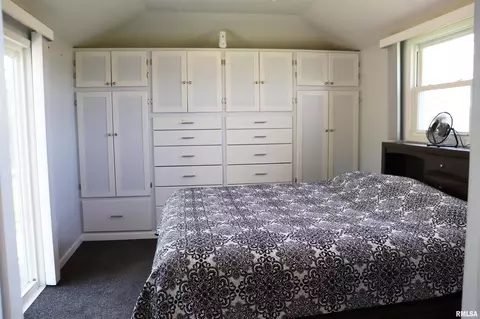 Bedroom - 9921 W Maple Ridge Rd, Mapleton, IL 61547 photo 2 of 12