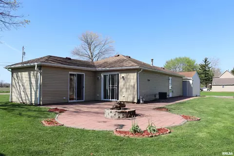 Exterior - 9921 W Maple Ridge Rd, Mapleton, IL 61547 photo 5 of 13