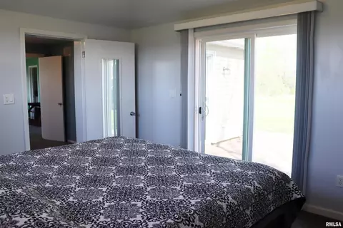 Bedroom - 9921 W Maple Ridge Rd, Mapleton, IL 61547 photo 4 of 12