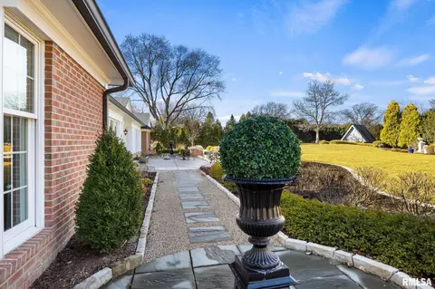Exterior - 111 E Morningside Dr, Peoria, IL 61614 photo 16 of 19