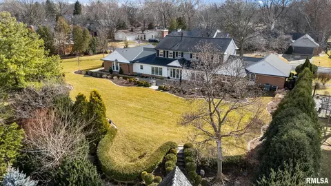 Exterior - 111 E Morningside Dr, Peoria, IL 61614 photo 7 of 19