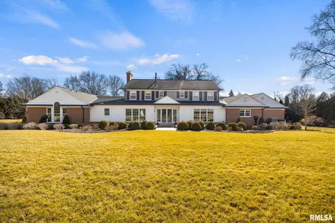 Exterior - 111 E Morningside Dr, Peoria, IL 61614 photo 5 of 19
