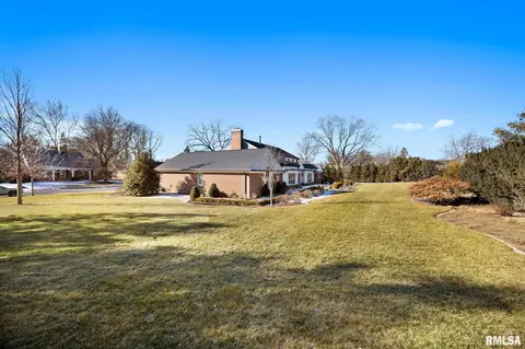 Exterior - 111 E Morningside Dr, Peoria, IL 61614 photo 12 of 19