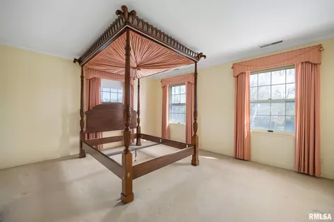 Bedroom - 111 E Morningside Dr, Peoria, IL 61614 photo 11 of 12