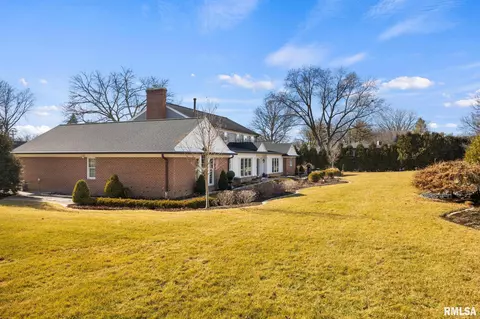 Exterior - 111 E Morningside Dr, Peoria, IL 61614 photo 11 of 19