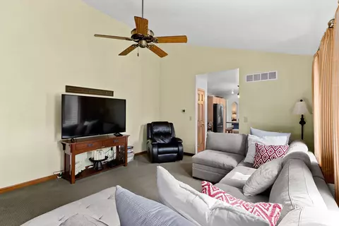 Living - 4423 S Newcastle Ct, Mapleton, IL 61547 photo 7 of 7