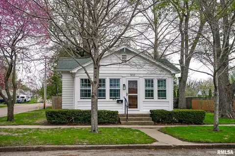 502 S Broad St, Lacon, IL 61540