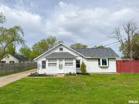 3803 S Chalmers Ave, Bartonville, IL 61607