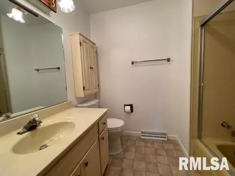 1137 Debbie Ln, Macomb, IL 61455 photo 19