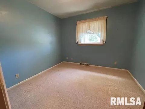 1137 Debbie Ln, Macomb, IL 61455 photo 18