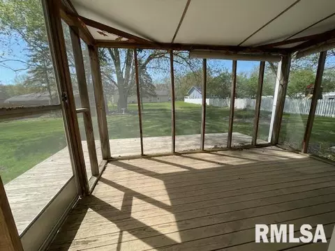1137 Debbie Ln, Macomb, IL 61455 photo 13