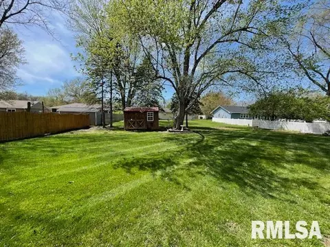 1137 Debbie Ln, Macomb, IL 61455 photo 33