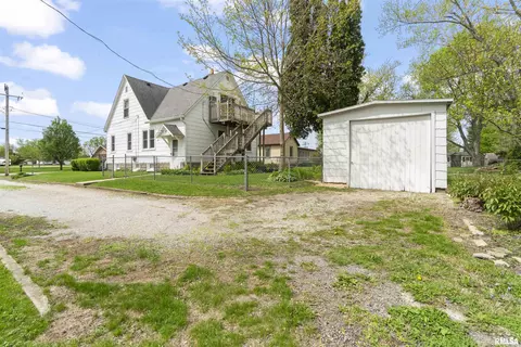 202 W Robinson St, Goodfield, IL 61742 photo 5