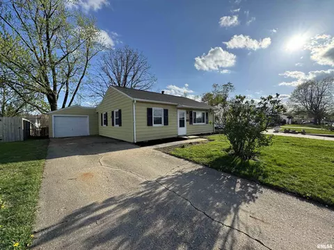 806 W Ridgemont Rd, Peoria, IL 61614