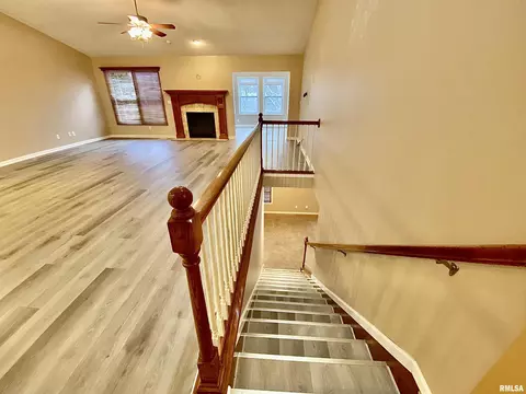 Entry Way - 112 W Hillside Ct, Dunlap, IL 61525 photo 1 of 2