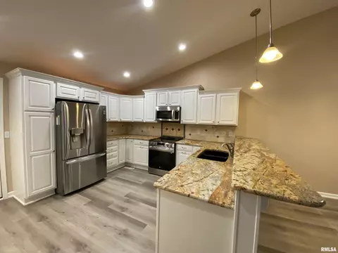 Kitchen - 112 W Hillside Ct, Dunlap, IL 61525 photo 1 of 6