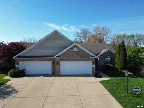 Exterior - 112 W Hillside Ct, Dunlap, IL 61525 photo 2 of 22