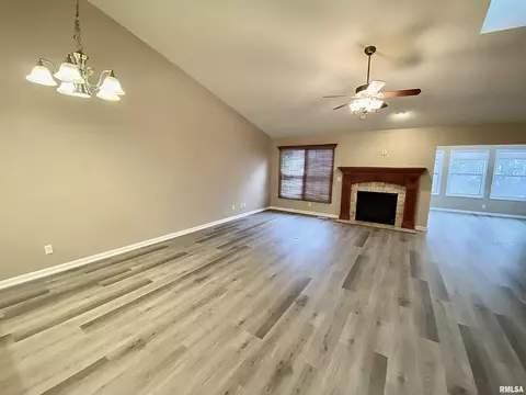 Living - 112 W Hillside Ct, Dunlap, IL 61525 photo 2 of 14
