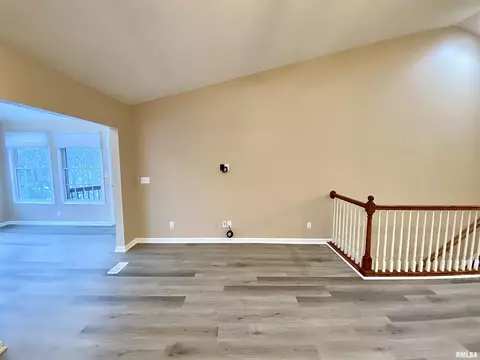 Living - 112 W Hillside Ct, Dunlap, IL 61525 photo 7 of 14