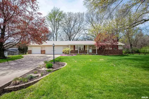 6417 N Fox Chapel Trl, Edwards, IL 61528