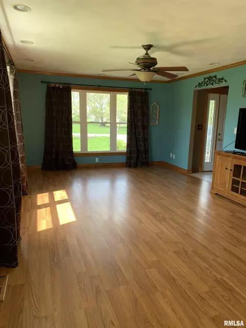 Living - 19135 E 2000th St, Bushnell, IL 61422 photo 1 of 1