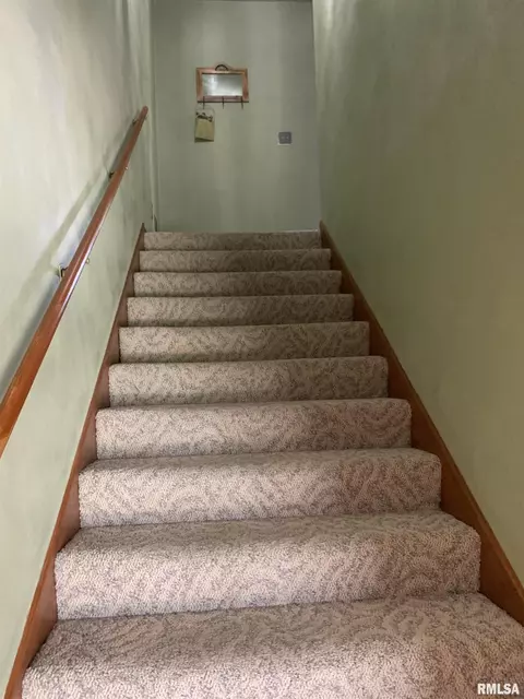 Entry Way - 19135 E 2000th St, Bushnell, IL 61422 photo 2 of 2