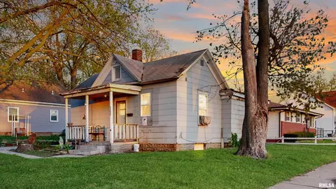300 Park Ave, Pekin, IL 61554