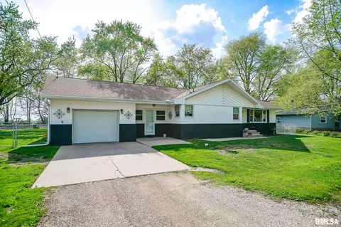 Exterior - 100 Weber Ln, Delavan, IL 61734 photo 18 of 20