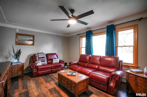 Living - 100 Weber Ln, Delavan, IL 61734 photo 2 of 3