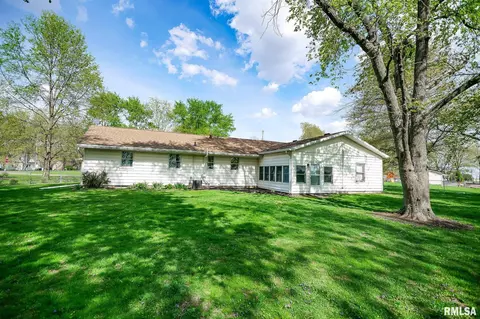 Exterior - 100 Weber Ln, Delavan, IL 61734 photo 9 of 20
