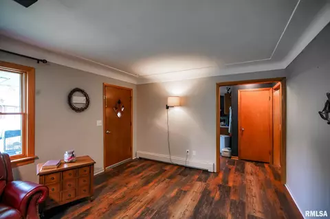 Entry Way - 100 Weber Ln, Delavan, IL 61734 photo 4 of 6