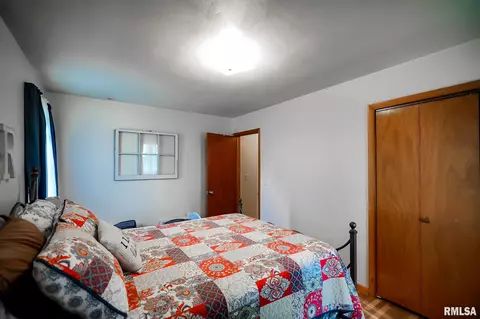 Bedroom - 100 Weber Ln, Delavan, IL 61734 photo 7 of 13