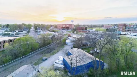 E Moneta Avenue, Peoria Heights, IL 61616