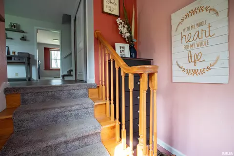 Entry Way - 4823 S Valeta Ct, Mapleton, IL 61547 photo 1 of 3