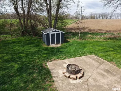 Exterior - 4823 S Valeta Ct, Mapleton, IL 61547 photo 3 of 4