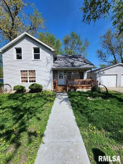 829 N Oak St, Minonk, IL 61760
