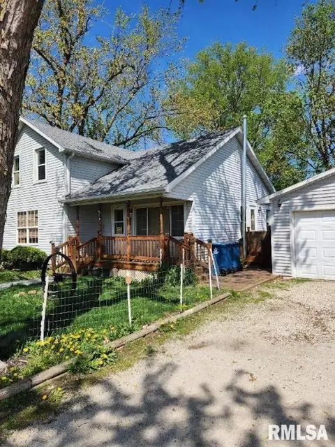 829 N Oak St, Minonk, IL 61760 photo 2