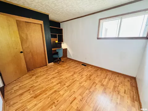 711 E Piper St, Macomb, IL 61455 photo 22