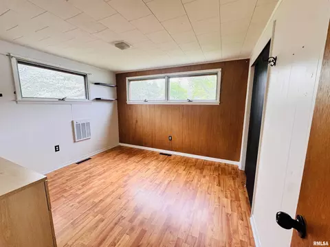 711 E Piper St, Macomb, IL 61455 photo 23