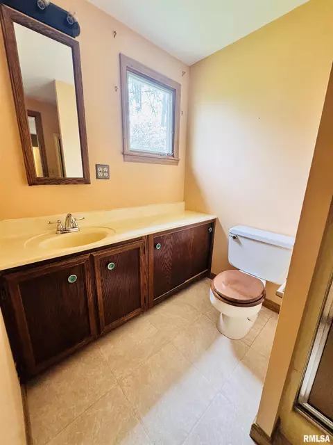711 E Piper St, Macomb, IL 61455 photo 25