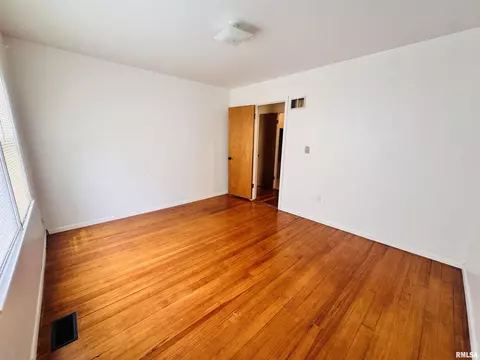711 E Piper St, Macomb, IL 61455 photo 18
