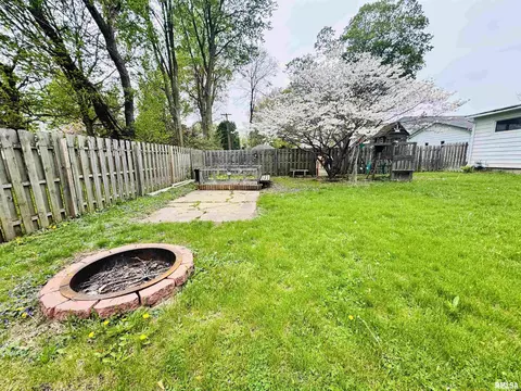 711 E Piper St, Macomb, IL 61455 photo 4