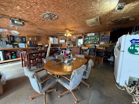 Exterior - 1320 E Wheeler St, Macomb, IL 61455 photo 5 of 8