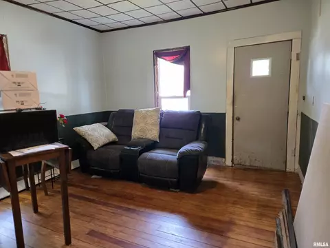 522 W Chase St, Macomb, IL 61455 photo 2