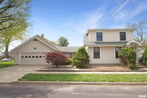 203 N Waverly Ave, West Peoria, IL 61604